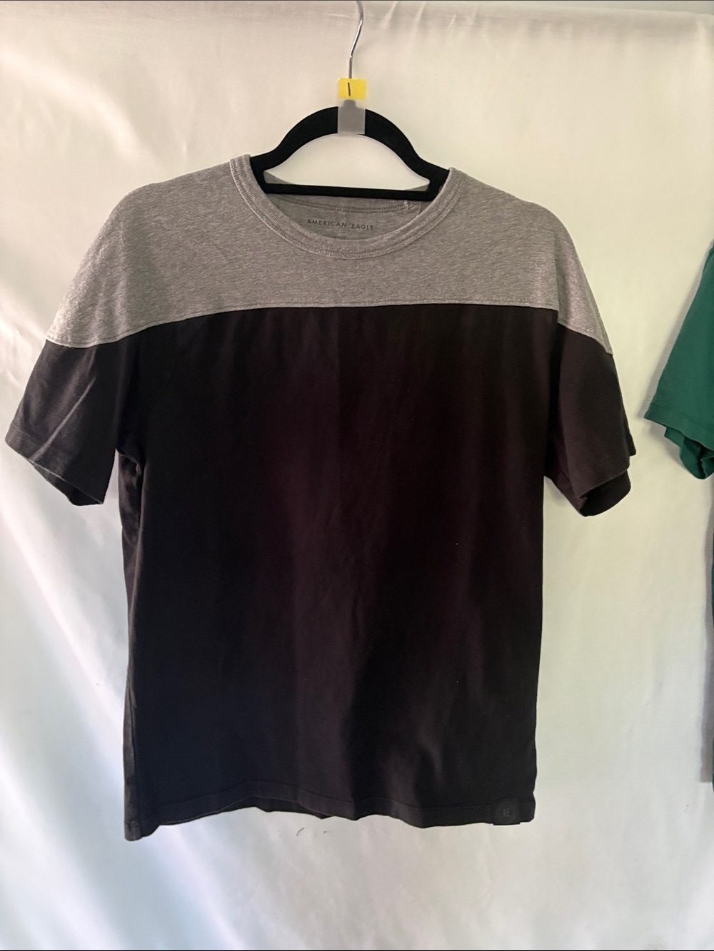 American Eagle Outfitters Men’s Two-Tone Crew Tee - Gray & Black sm